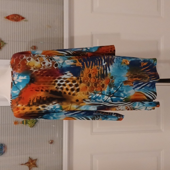 4/$40 New Colourful Tunic Top - Size XL - Picture 4 of 6